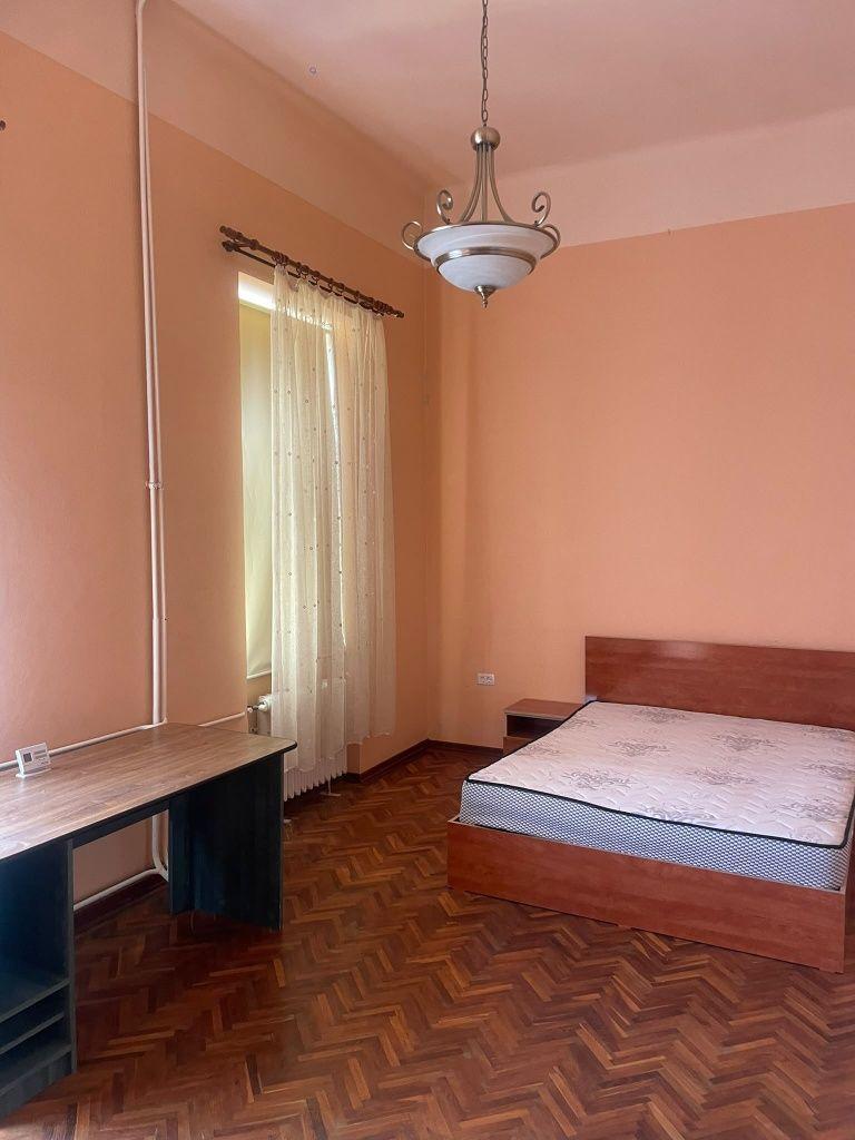 Apartament 3 camere spre vanzare central