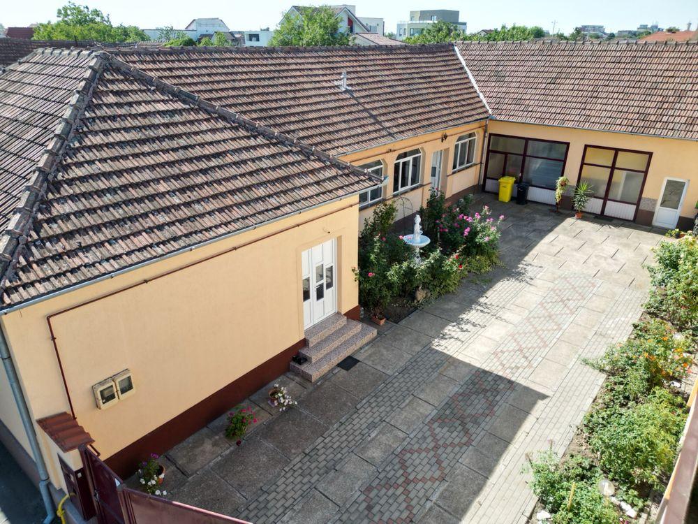 Casa din caramida - 5 camere  in Micalaca 1278mp teren