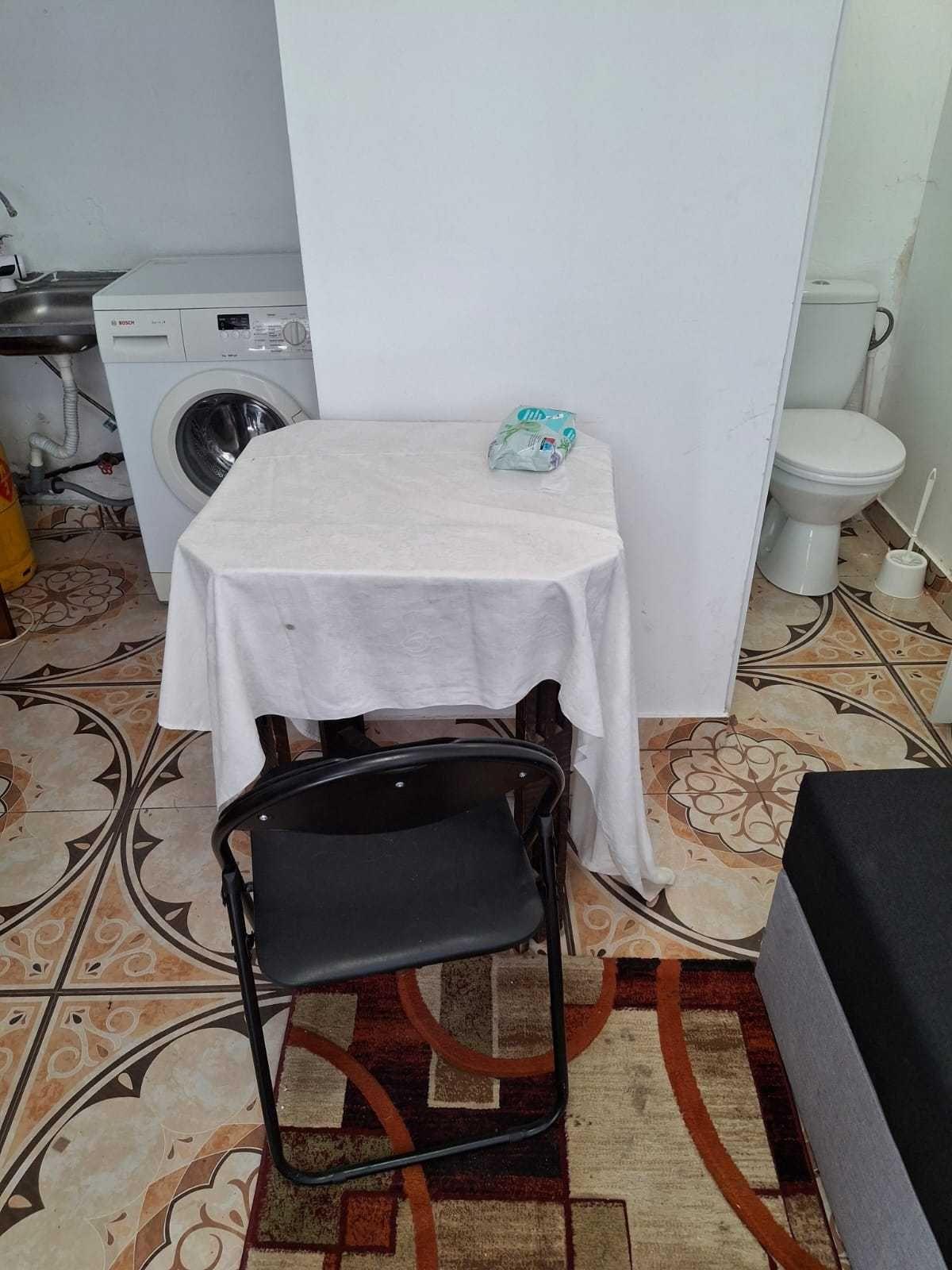 Inchiriez camera tip studio la casa, compacta si utilata, intrare separata-Buzau