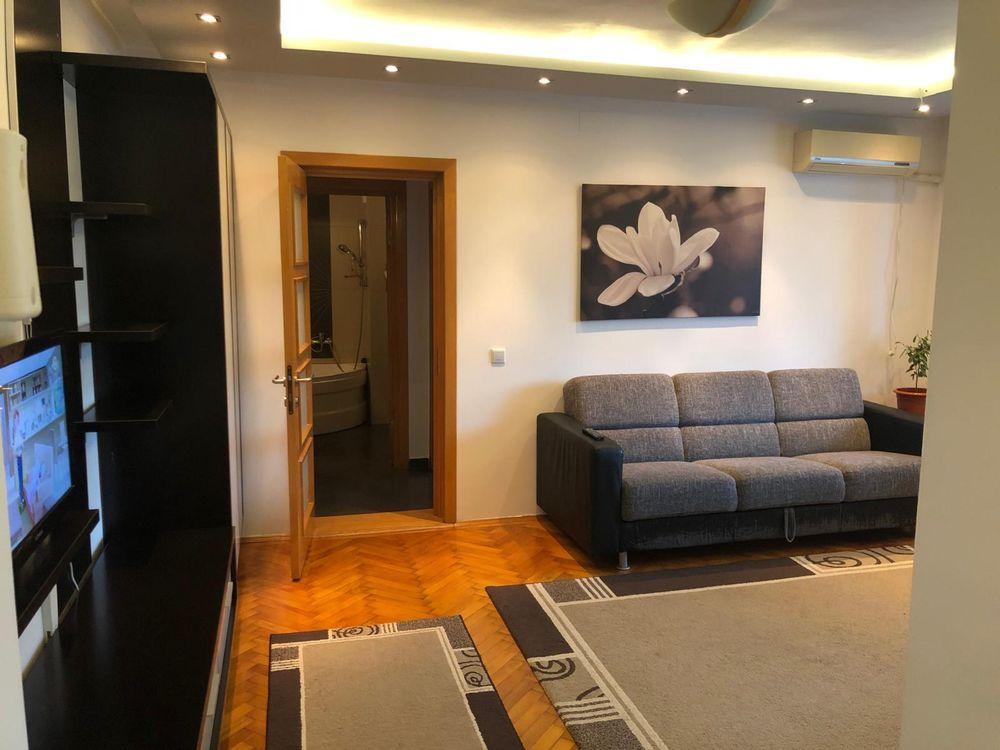 Apartament 3 camere, bld. N. Balcescu - imagine 1