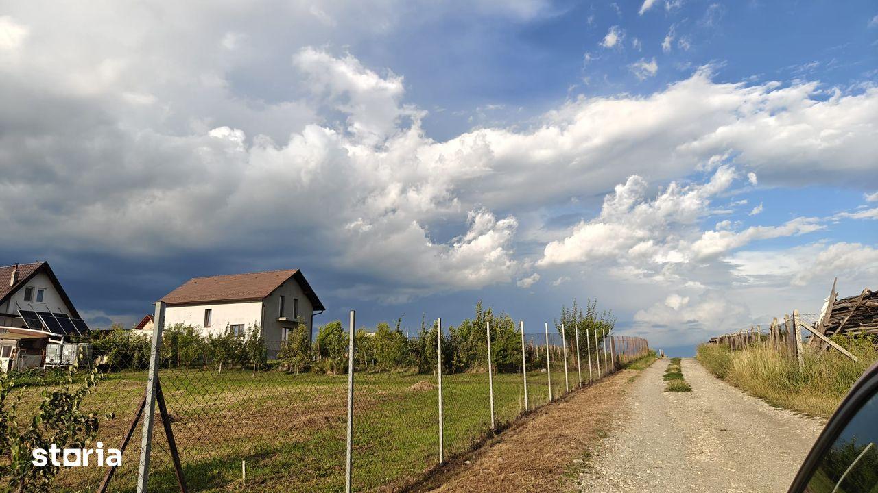 884 mp - teren intravilan pentru casă în Sibiu zona Dealul Sibiului.