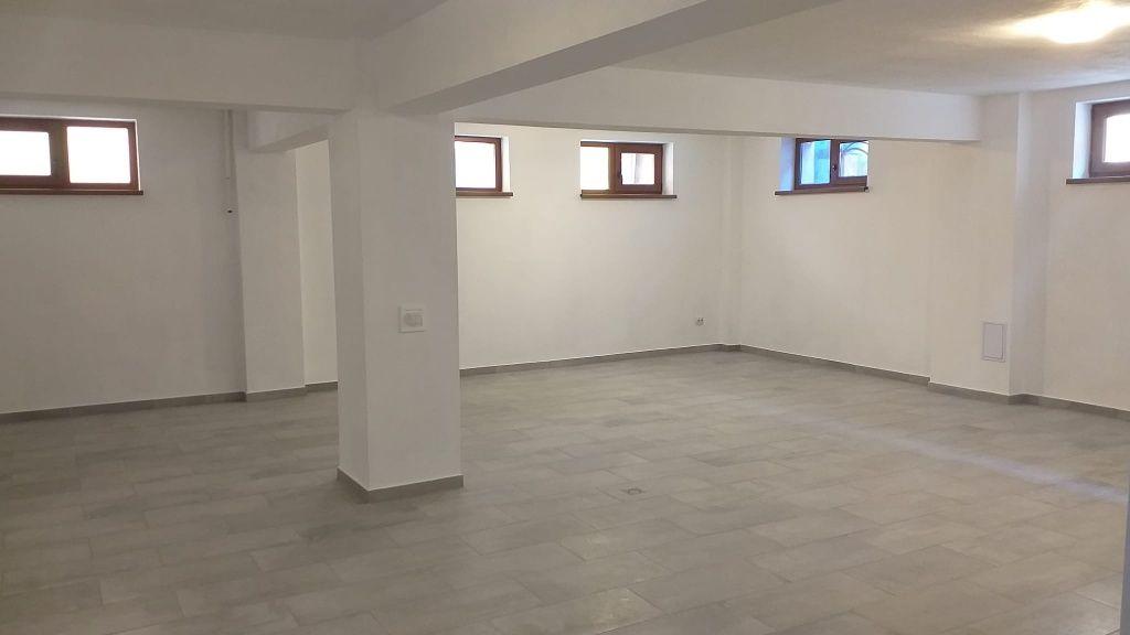 Închiriez  clădire/spatiu comercial 4 etaje  Hotel. Pensiune.Clinică . Birouri central   zona  centru ,,Lîngă spitalul  public" - imagine 1