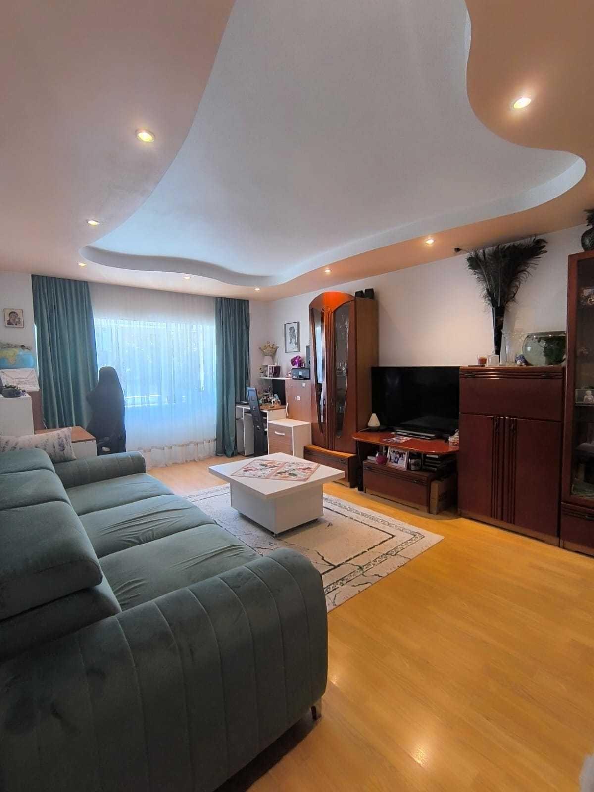 Proprietar – Vând apartament 3 camere decomandat, etaj 2, Obcini (Suceava) – 68 mp - imagine 1
