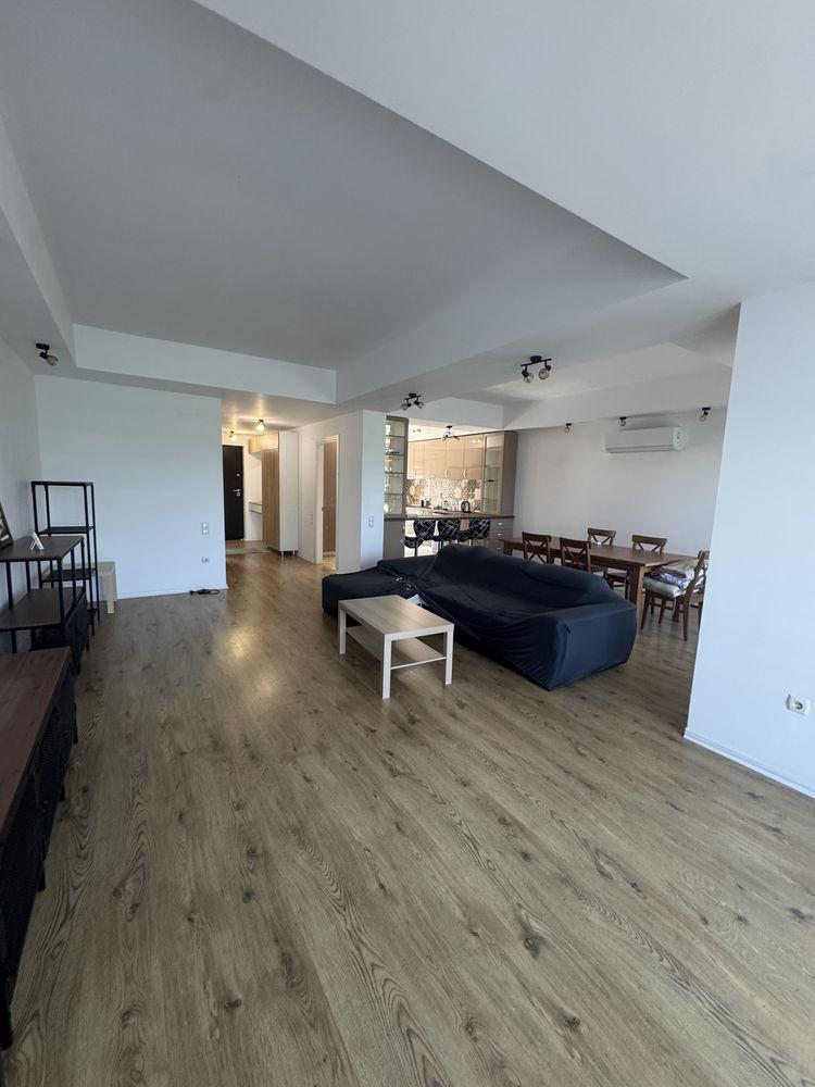 Vila 4 camere pe Lac Cosmopolis
