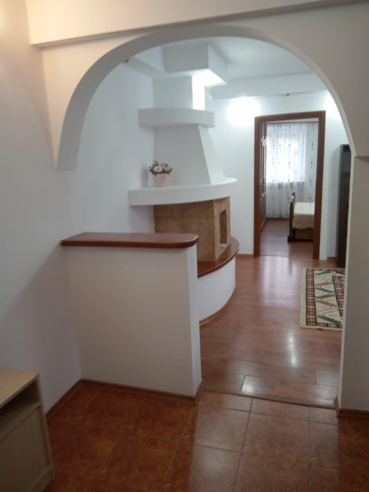 Vând apartament cu 2 camere - imagine 1