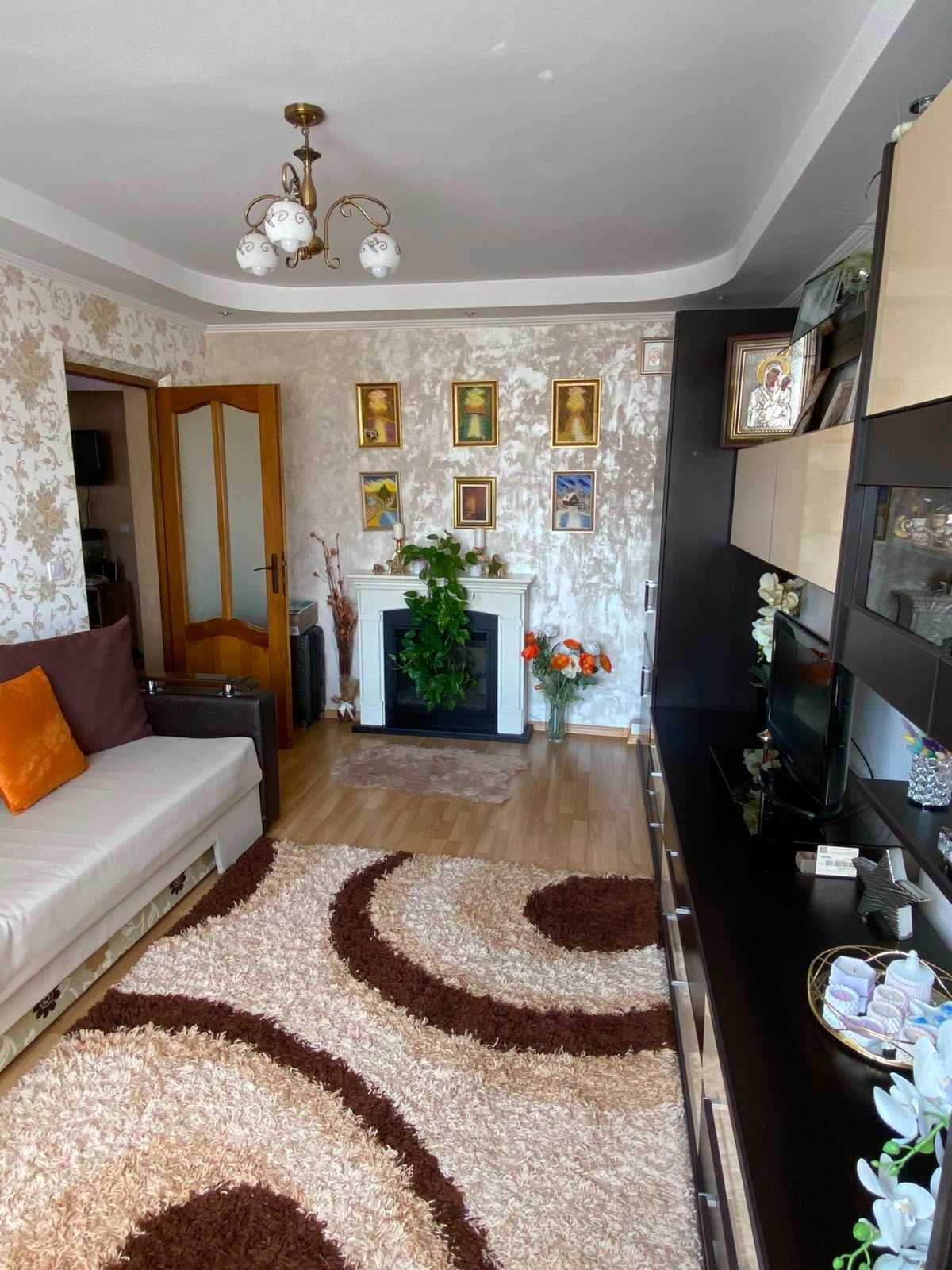 Apartament 3 Camere Decomandate | Zona Centrală | 2 Băi & 2 Parcări & Pod Privat - imagine 1