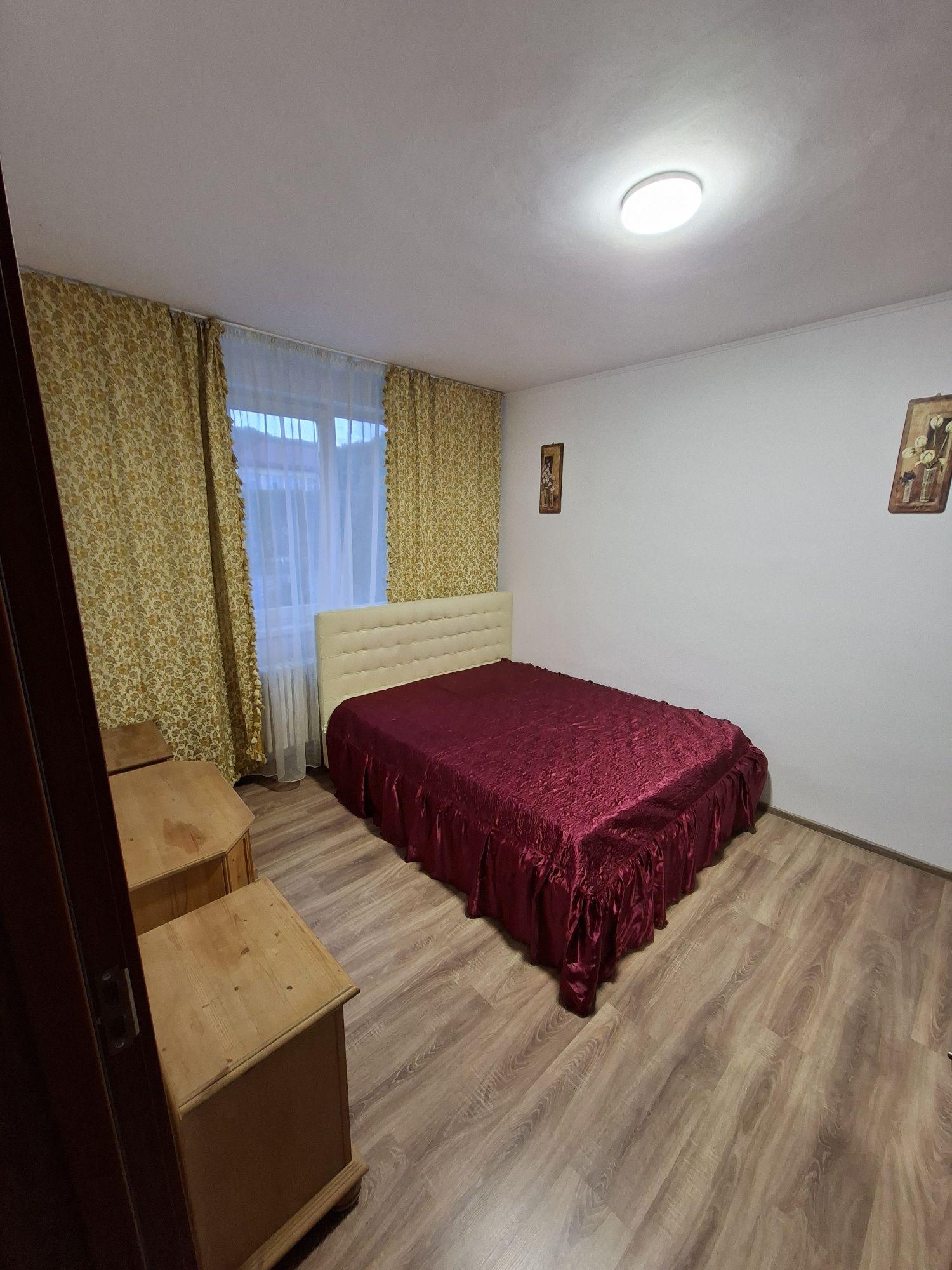 Inchiriez apartament 2 camera vis a vis de scoala nr.4 - imagine 1