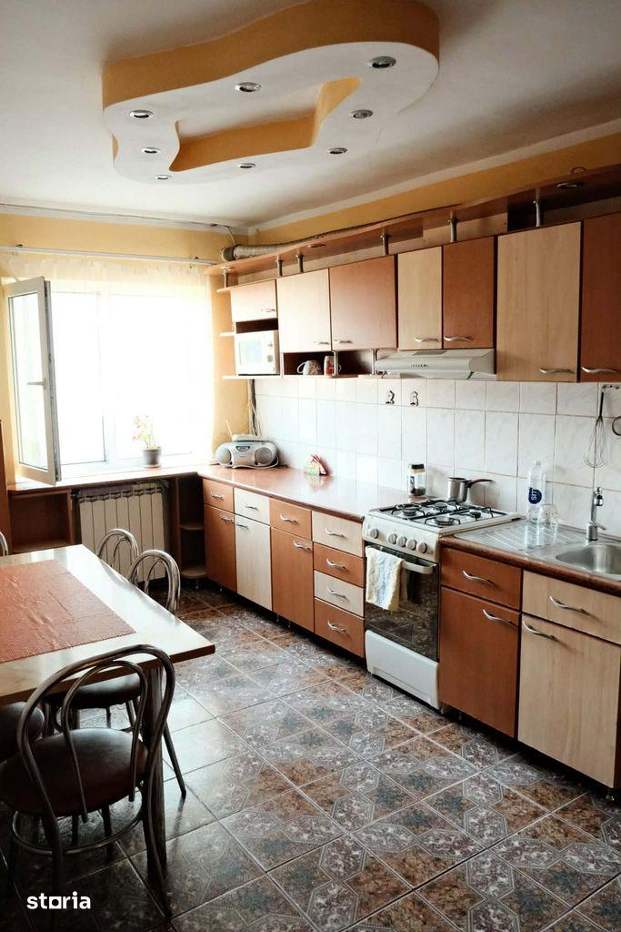 Apartament 2 camere de vanzare