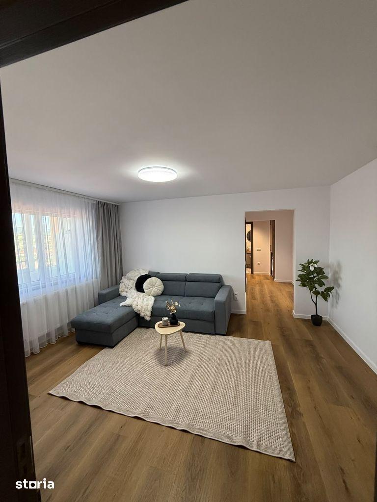Apartament Recent renovat bloc Lama