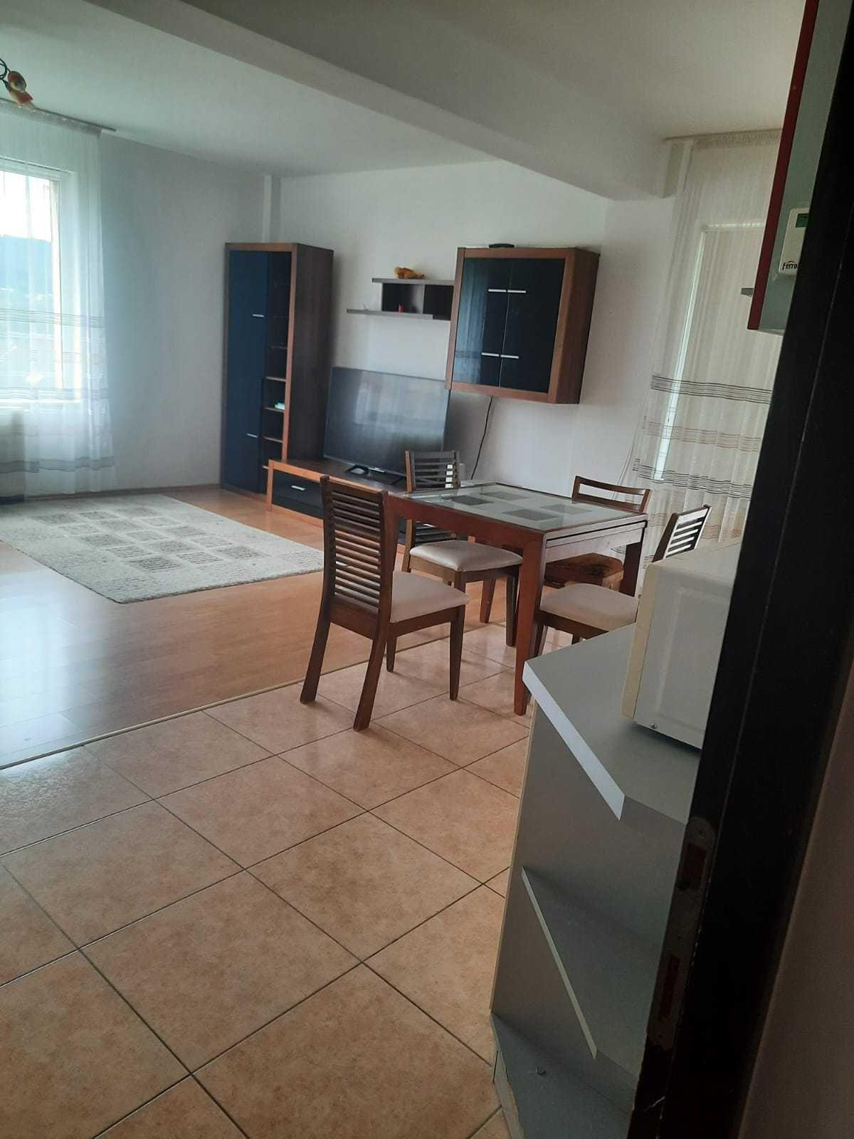 APARTAMENT 3 CAMERE – Viziune panoramică spectaculoasă, spațios și complet utilat |