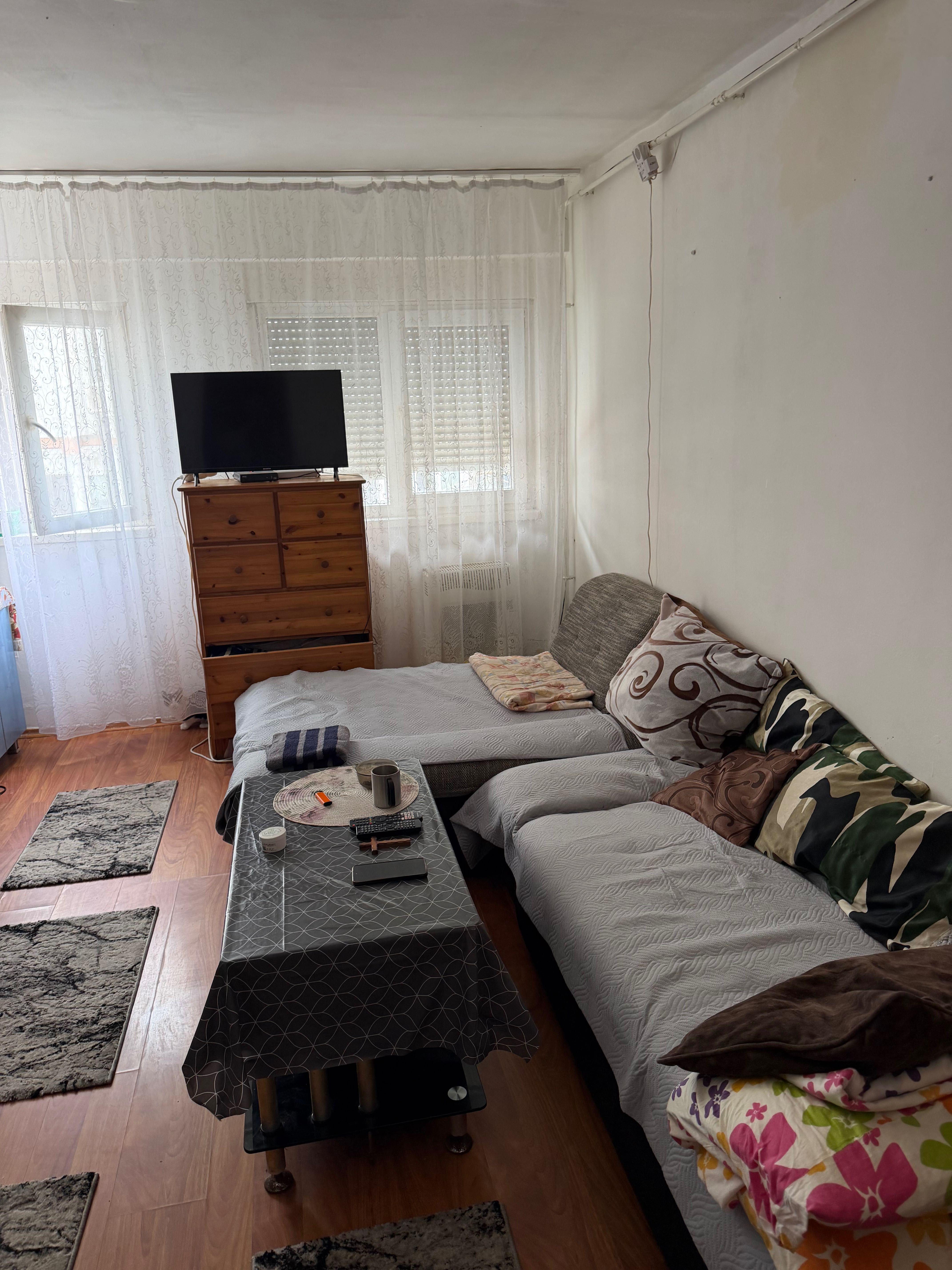Garsoniera de vânzare 22 mp Artego strada ciocârlau bl 13 Târgu Jiu - imagine 1