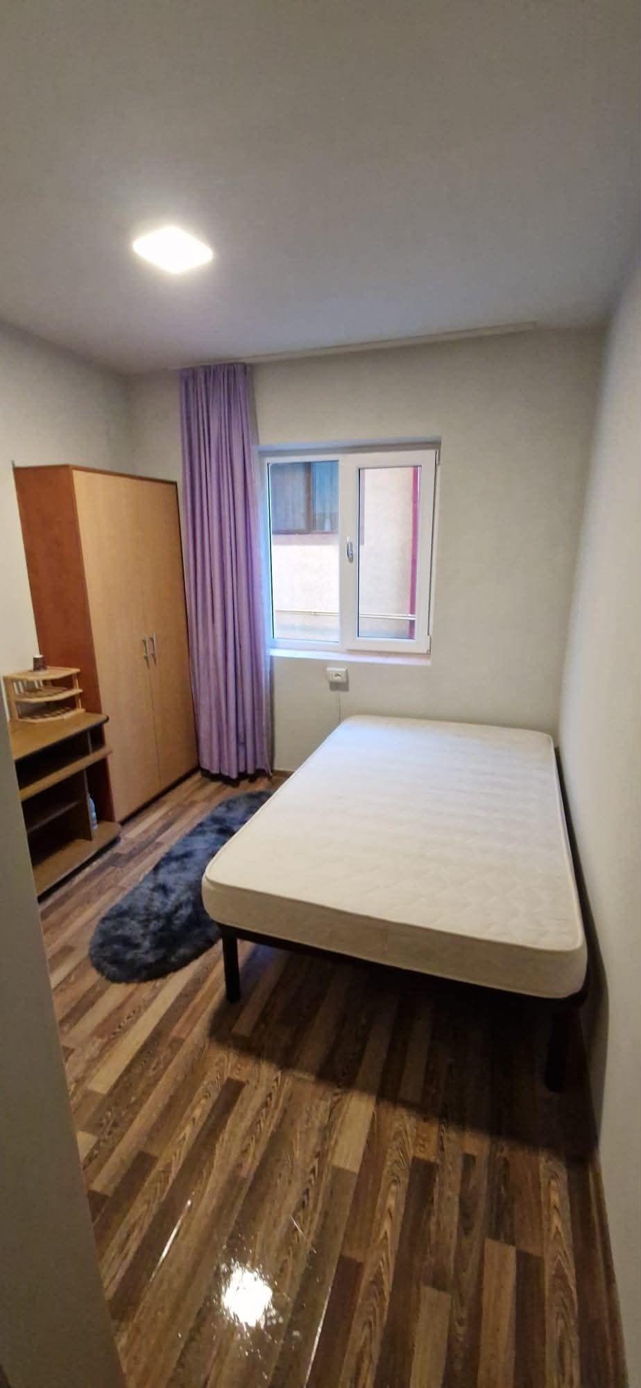 Închiriez garsoniera