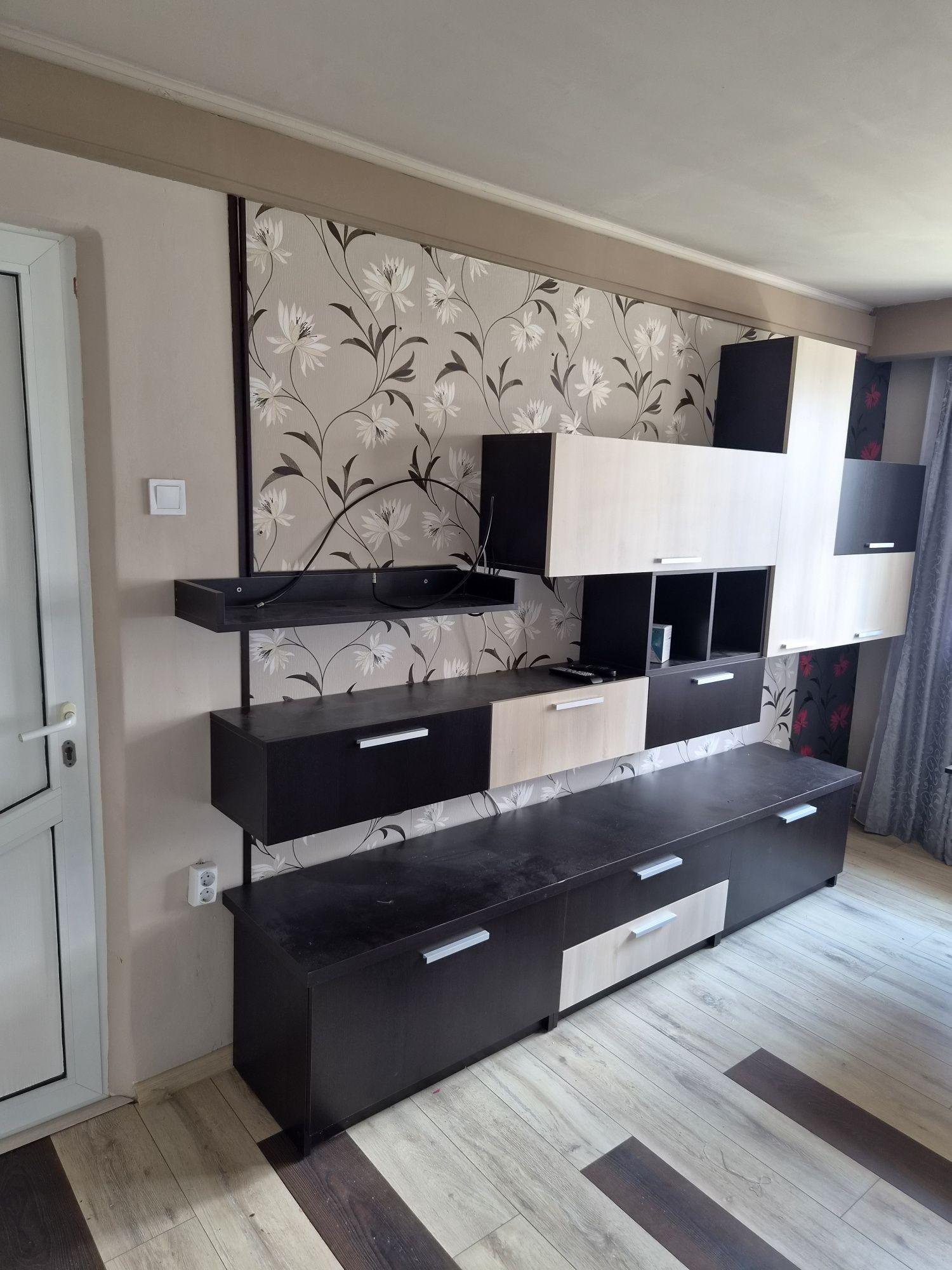 Vand apartament 2 camere - imagine 1