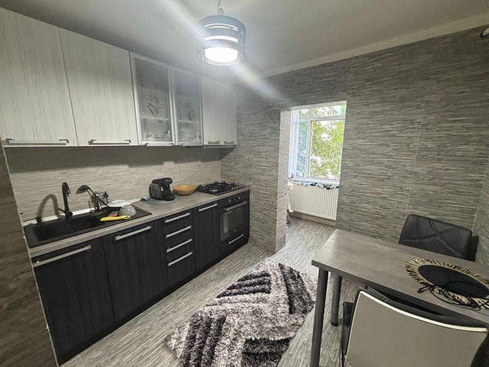 Apartament 2 camere se vinde complet mobilat - imagine 1