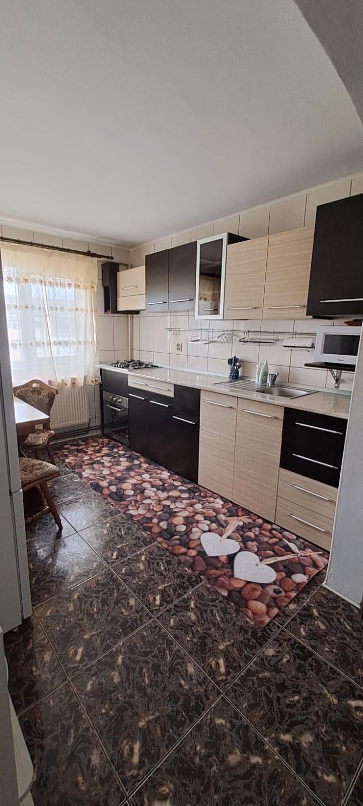 Apartament de închiriat în Targoviste - imagine 1