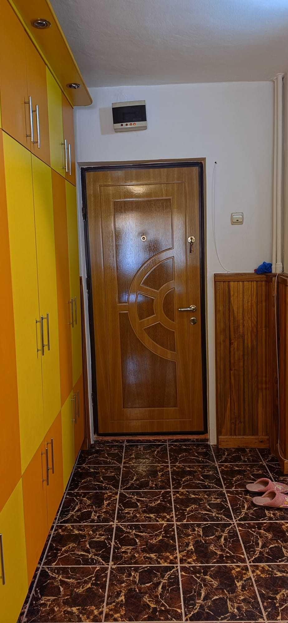 Inchiriez apartament - imagine 1