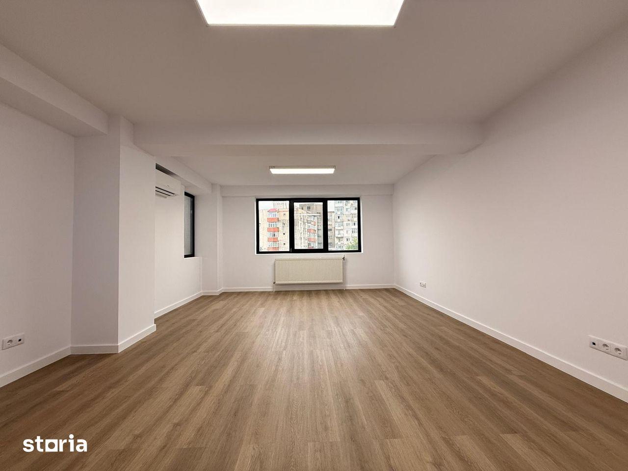 Spațiu birou premium - 28 mp - Ultracentral - Lift - Parcare - imagine 1