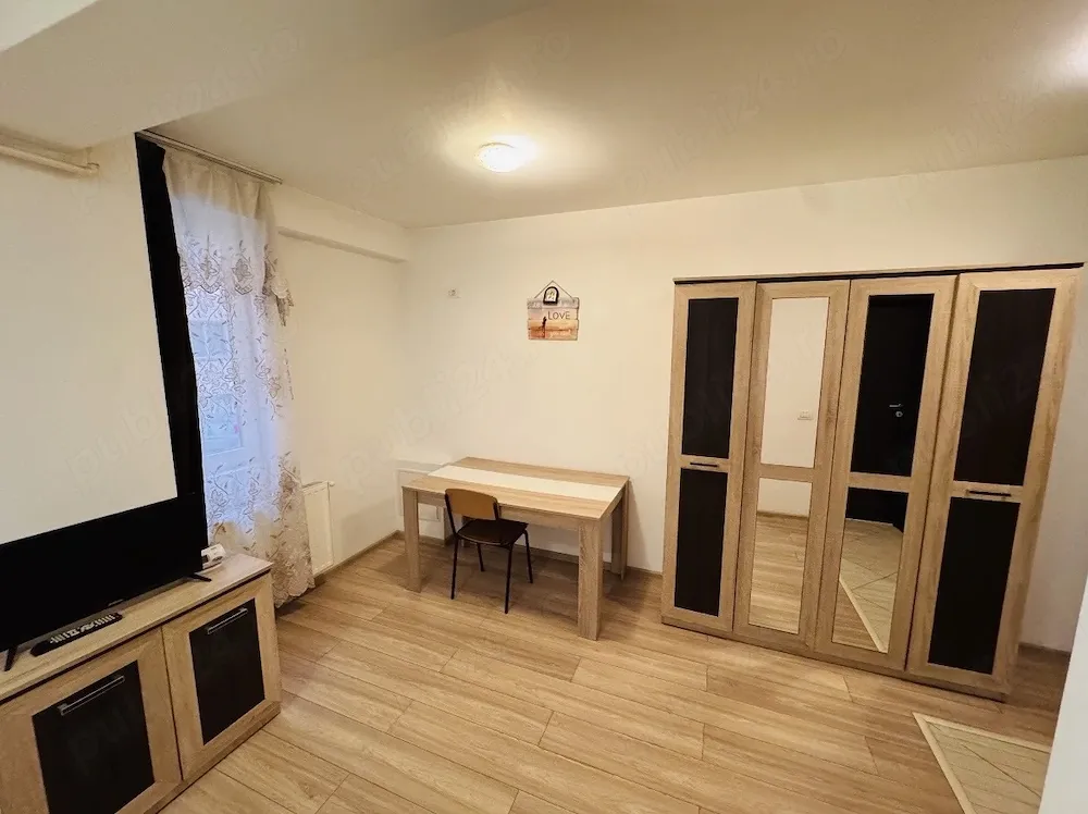 Garsoniera Militari Residence proprietar - imagine 1