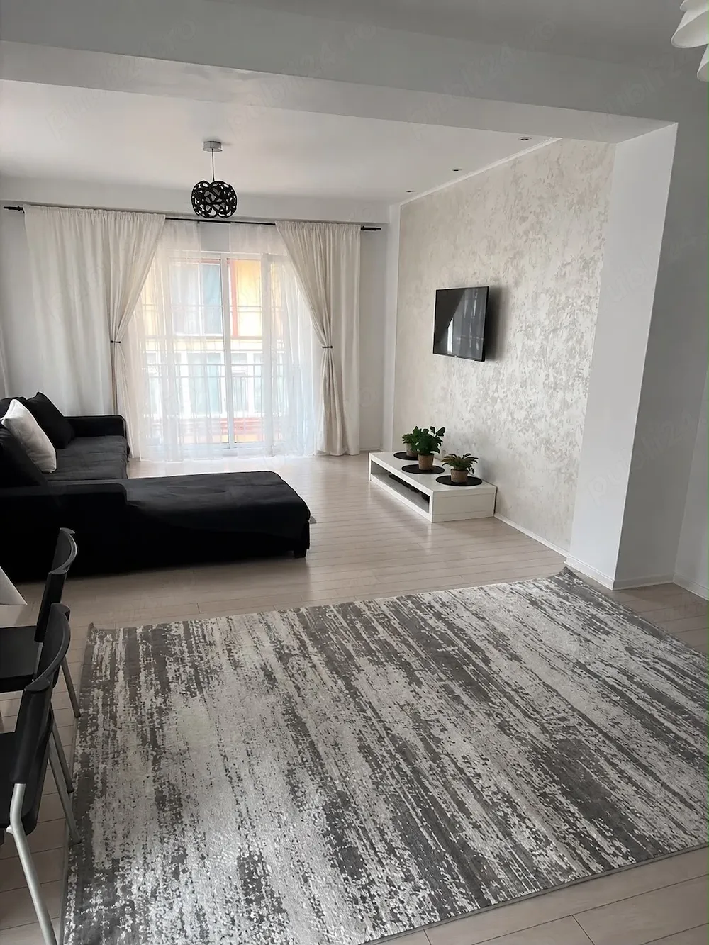 Inchiriez apartament cu doua camere - imagine 1
