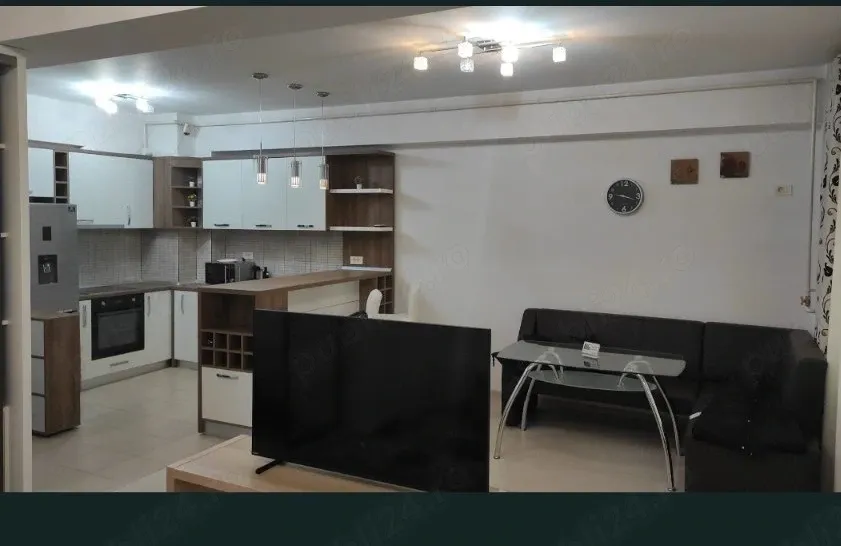 Garsoniera spațioasă și modernă de închiriat  1700 lei+ o lună garanția - imagine 1