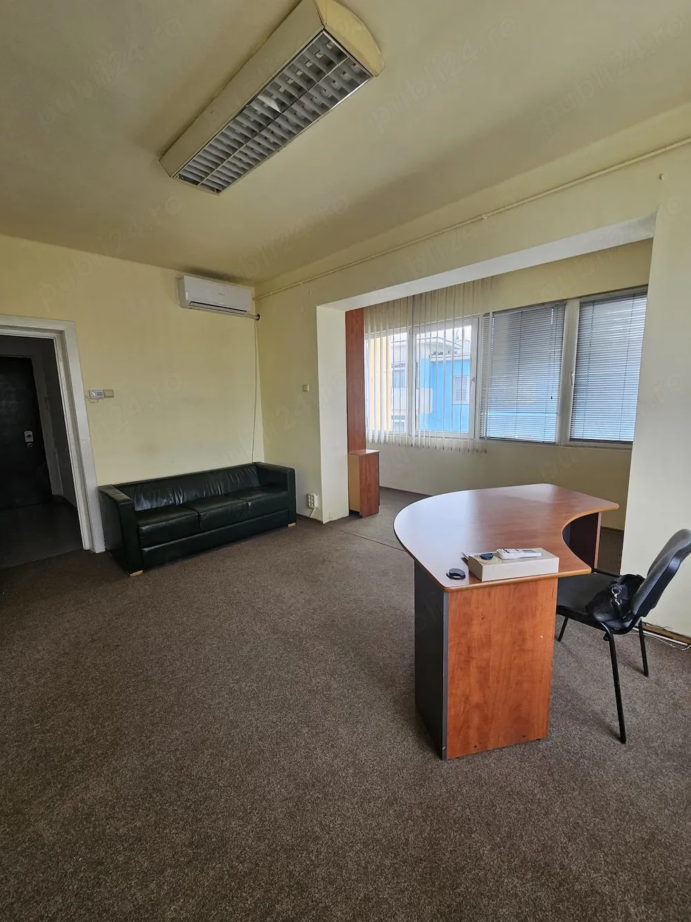 Vand apartament ultracentral pentru investitie birou sau pentru locuit direct de la proprietar - imagine 1