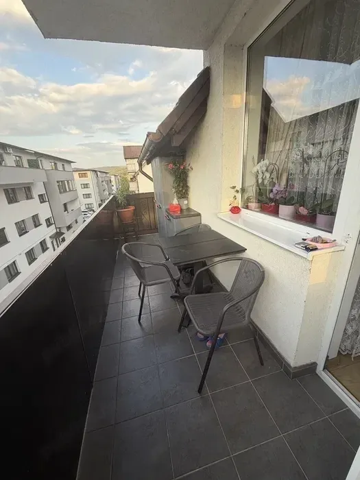 Apartament de vânzare   3 camere, 62 mp, 2 balcoane spațioase, zonă liniștită și verde Urusagului - imagine 1