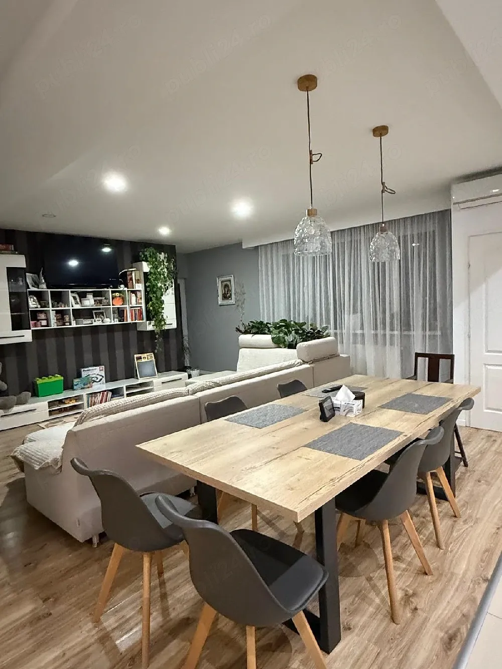 vand apartament - imagine 1