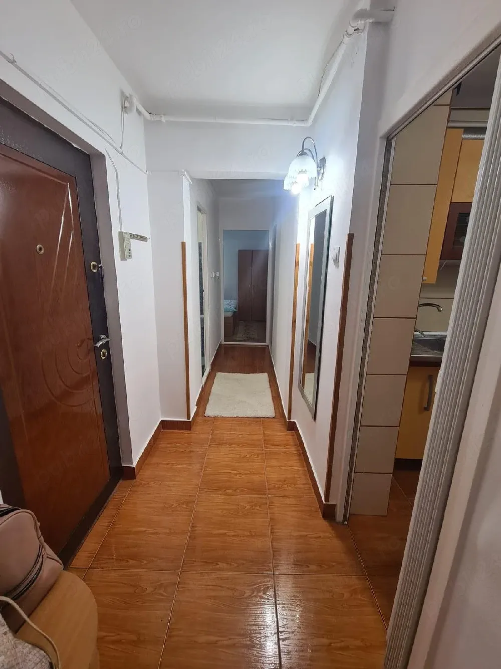 Vănd apartament de 3 camere . - imagine 1