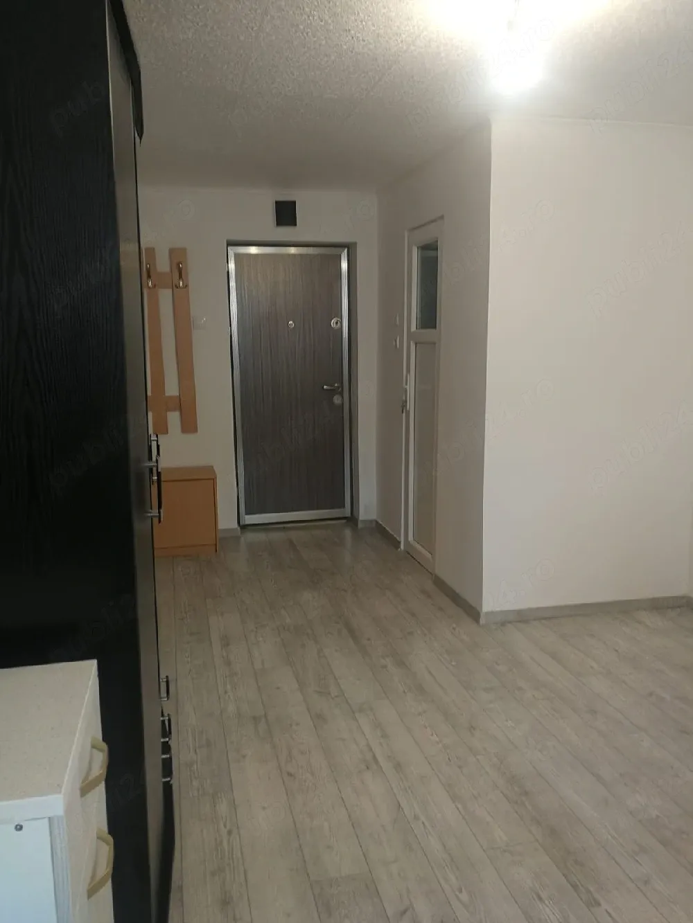Garsonieră de închiriat în 7 Noiembrie