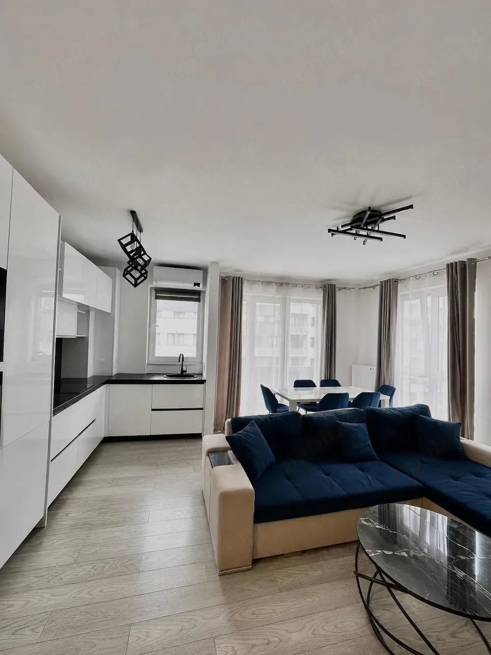 Apartament cu 3 camere de Închiriat, Cartier Maurer