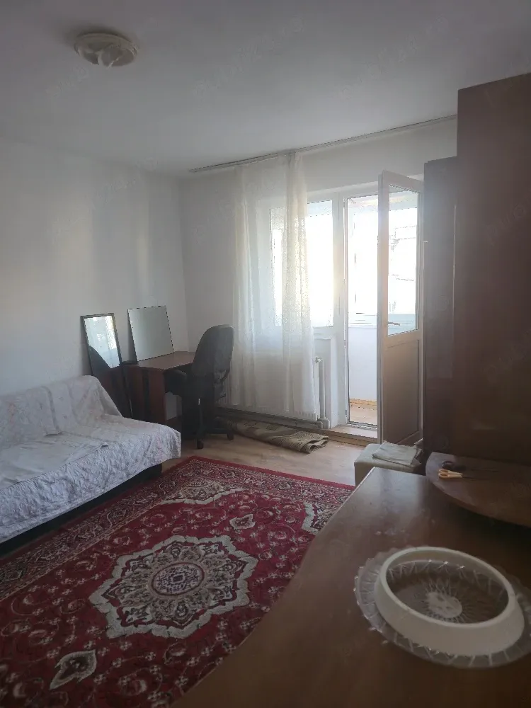 Vând sau schimb apartament de 2 camere - imagine 1