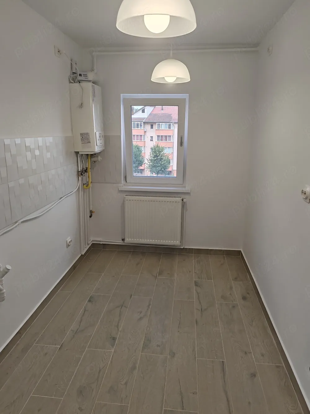 Apartament Răcătău Decomanda Renovat Complet Liber - imagine 1