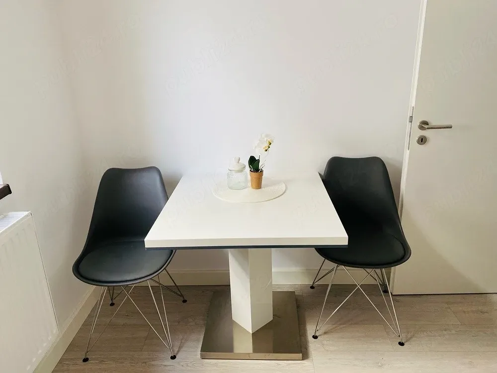 Proprietar inchiriez ultracentral in bloc nou - imagine 1