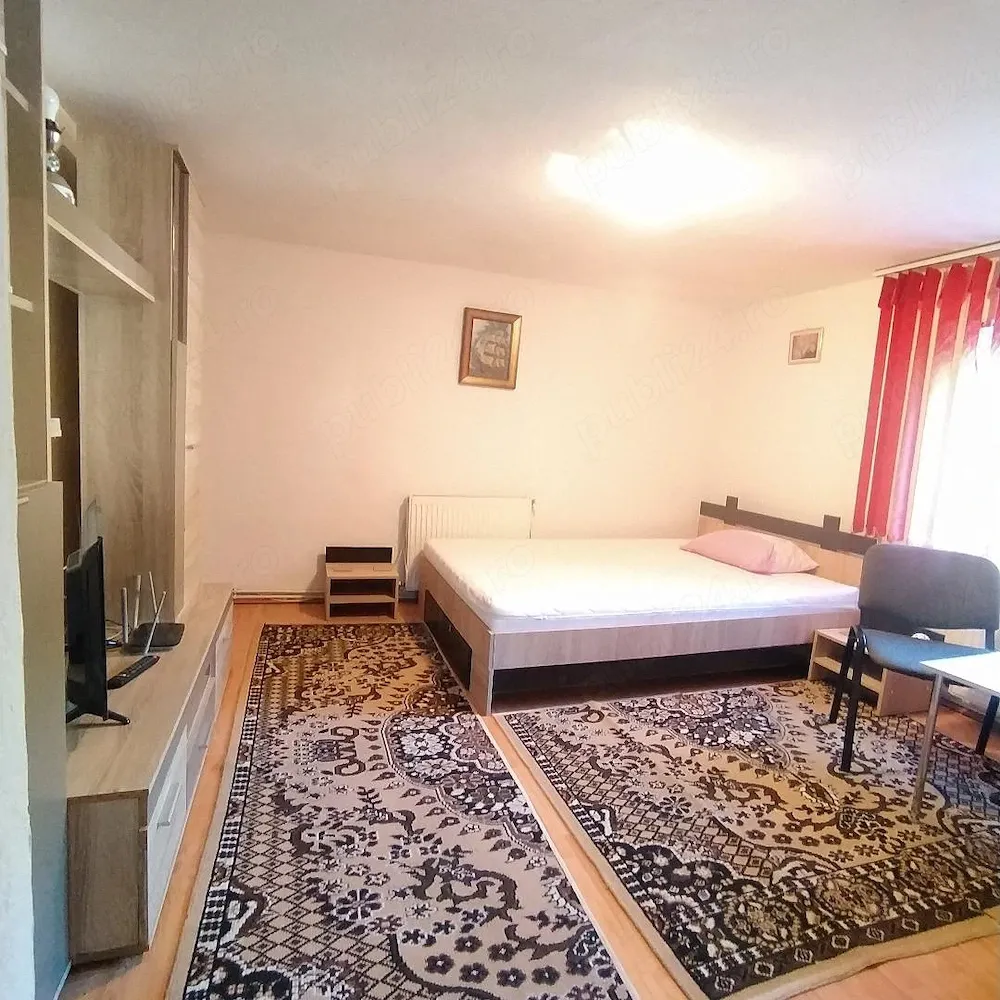Garsoniera de inchiriat in Centrul Vechi Brasov - imagine 1