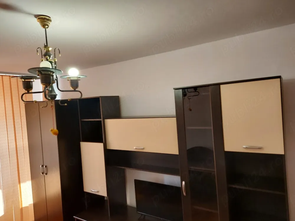 Inchiriez apartament  cu doua camere in Brasov, cartierul Scriitorilor. - imagine 1