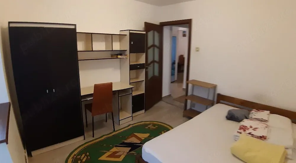 Inchiriez apart. 4 cam., 2 bai, pe Grivitei nr. 73, langa Universitate, ideal pentru studenti - imagine 1