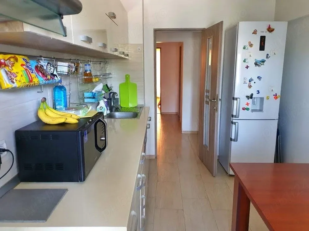 apartament  de inchiriat 4 camere zona Anda