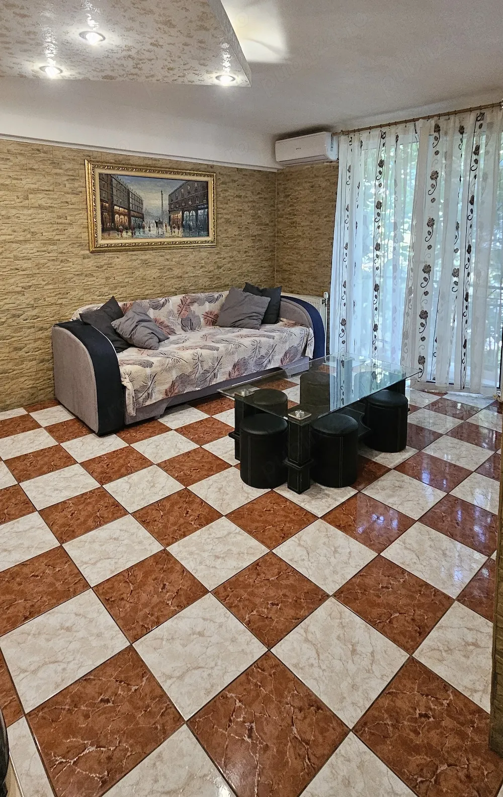 Inchiriez apartament ultracentral English Park 2 camere. - imagine 1