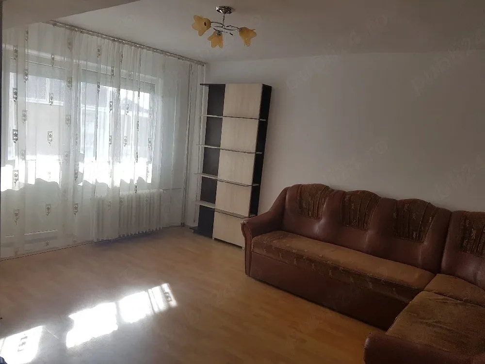 închiriez ap.2 camere decomandat B-dul Dacia 56mp cu lift - imagine 1