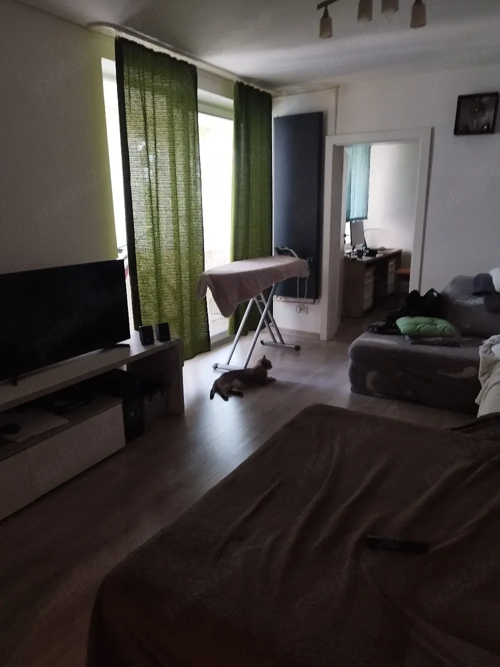 Apartament 3 camere de vânzare   Rogerius, Oradea | 74 mp | Etaj 3 | Balcon 10 mp - imagine 1