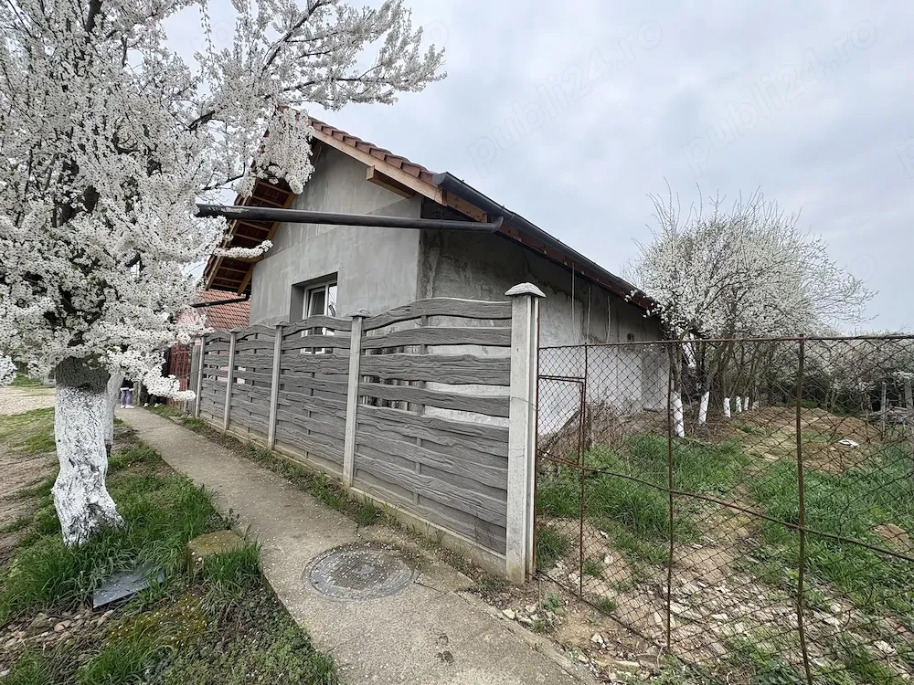 Vând casă renovată! - imagine 1