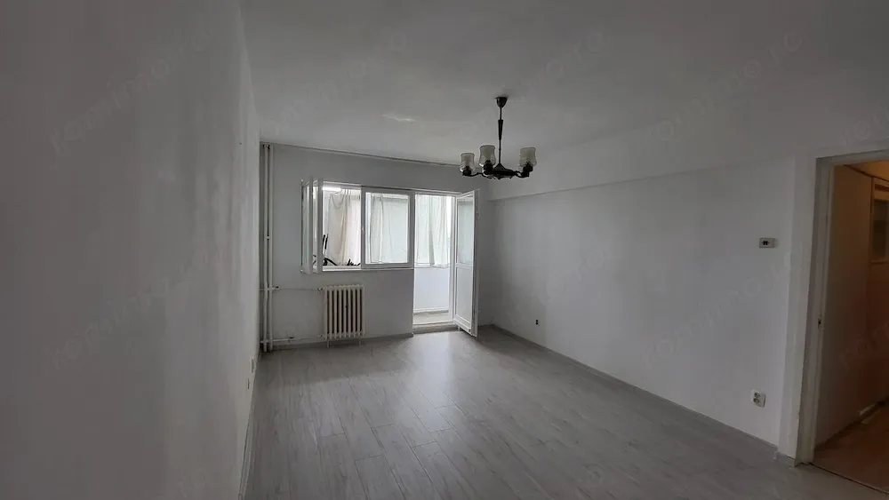 Apartament 3 camere, decomandat, confort 1, 65 mp + balcon 7 mp, etaj 3, Republicii - 8 Martie