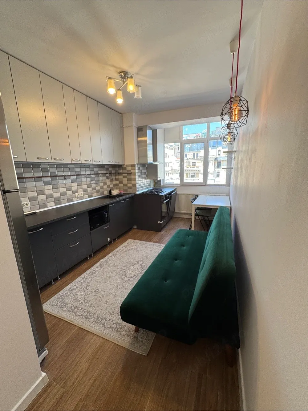 Apartament 2 camere, Decomandat, zona: Brezoianu - Cismigiu - Prima închiriere   Proaspăt renovat - imagine 1