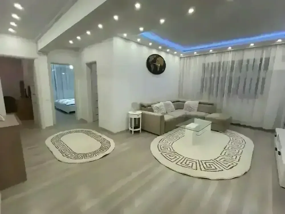 Apartament 3 camere de inchiriat - imagine 1