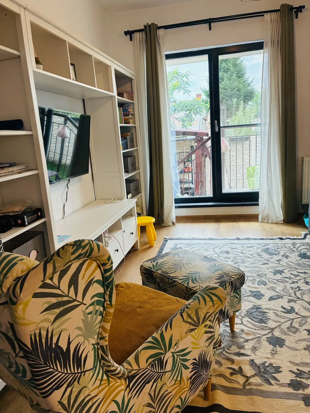 Proprietar inchiriez apartament 3 camere cu curte proprie si foisor Grivita   1 Mai - imagine 1