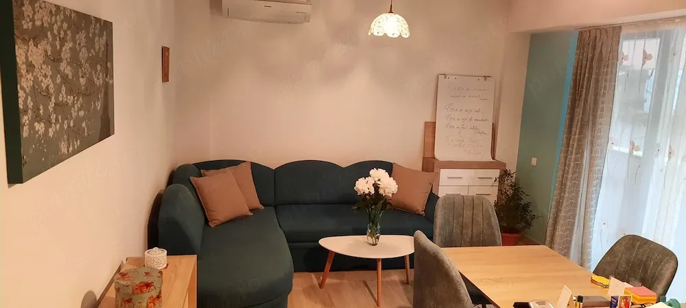 Studio multifuncțional într-un imobil premiat   locație excelentă pentru business sau investitie - imagine 1