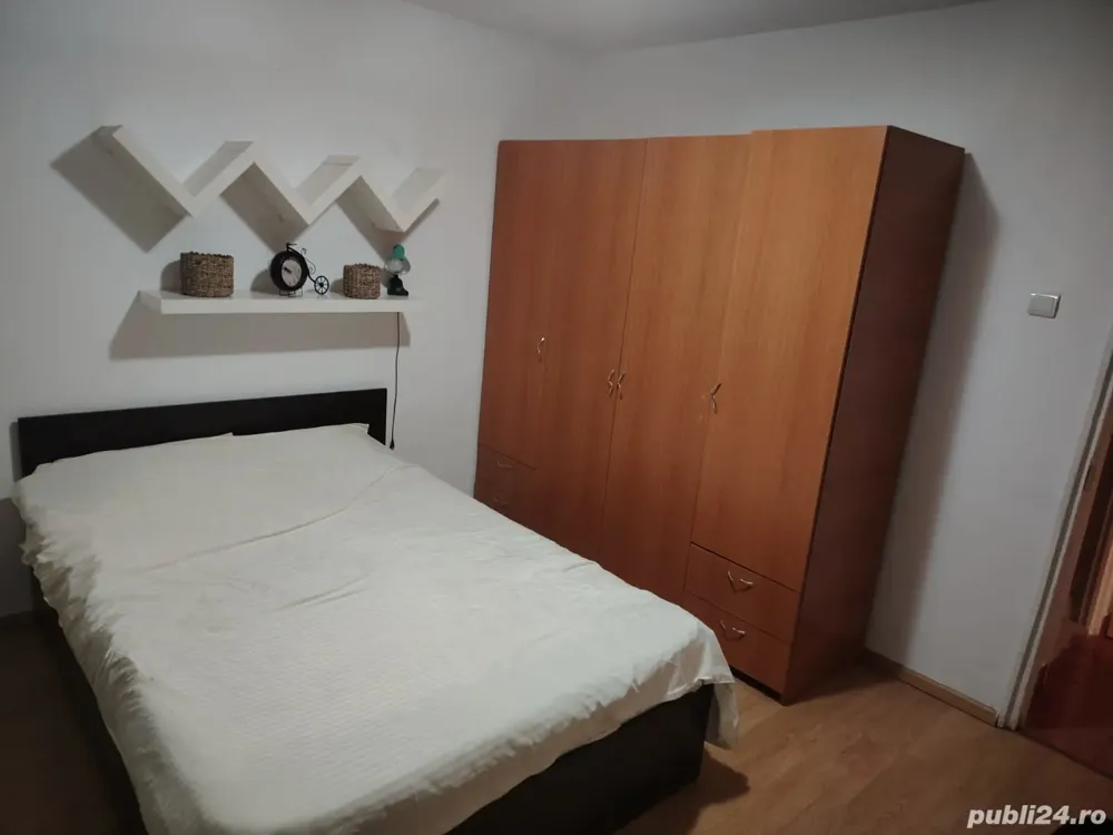 Inchiriez apartament