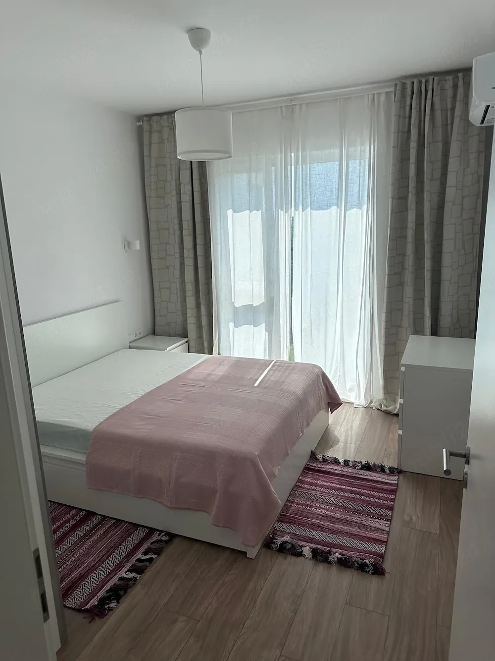 PROPRIETAR 2 camere 56 mp, Doamna Ghica, Quartier Azuga, Parcare, Prima inchiriere - imagine 1