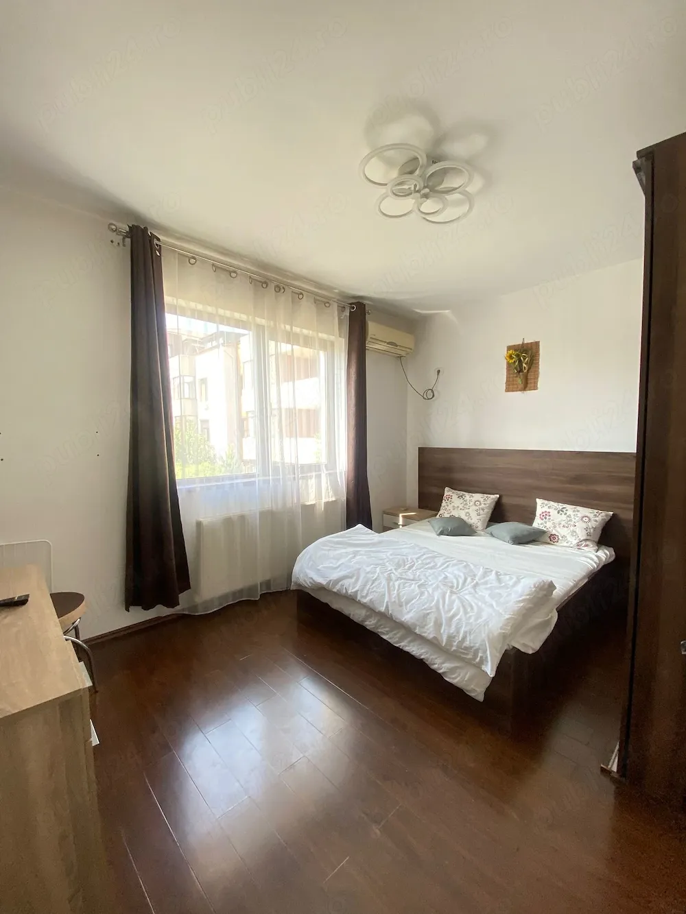 Vand garsoniera spațioasă,  studio - imagine 1