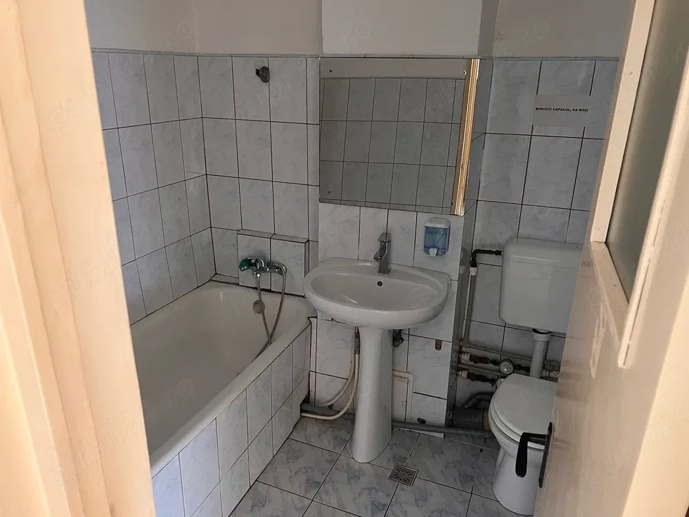 Vanzare Apartament decomandat 2 camere, bloc 1980, 1 min metrou Obor - imagine 1